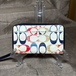 Vintage Coach Signature 'C' Bleecker Zip Wallet Wristlet 51655